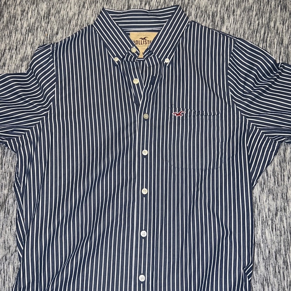 Brand new Hollister striped button down long sleeve! Never been worn!